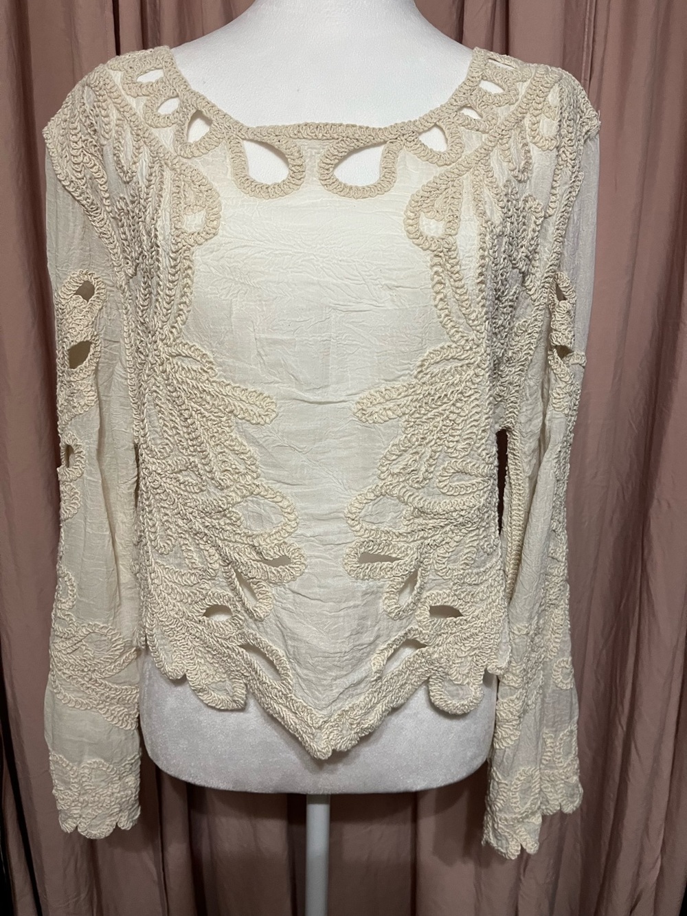 ADORA Cream Crochet Lace Long Sleeve Crop Top